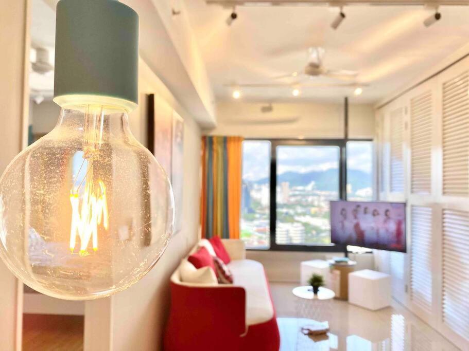 Tropicana 218 Macalister #Wondercolor #Infinity Pool #Georgetown #5Pax #2Br 2Bath #1King 1Queen 1Single #Quality Well Maintained #Private Host מראה חיצוני תמונה